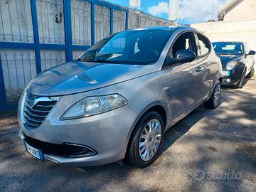 Lancia Ypsilon 1.2 69 CV 5 porte S&S Gold