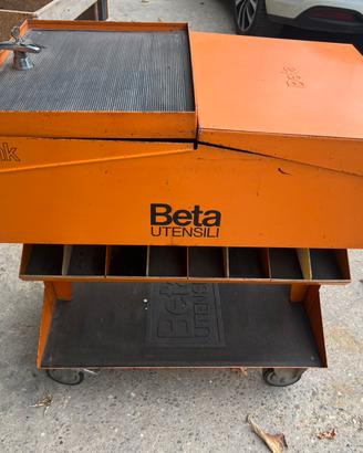 Carrello porta attrezzi beta