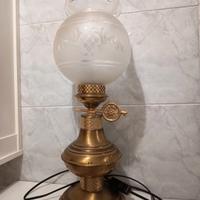 lume vintage in ottone 