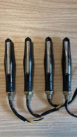 Indicatori di direzione scorrevoli