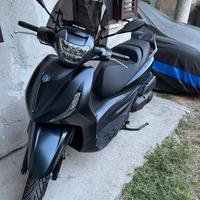 Beverly 400 hpe S nuovo nero