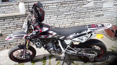 dò via  moto della Husqvarna 