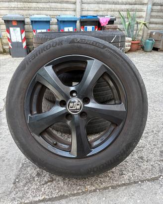 4 cerchi in lega MSW + 4 gomme hankook
