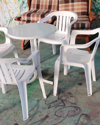 Tavolo interno esterno Giardino con 4 Sedie Design