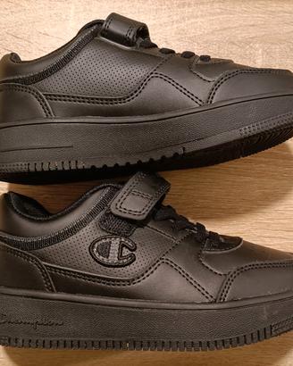 scarpe sneakers nere perfette misura 30