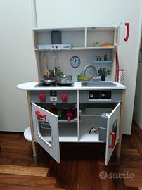 cucina giocattolo per bambini