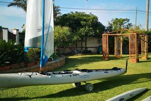 trimarano a vela