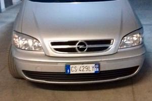 Opel Zafira con gancio traino