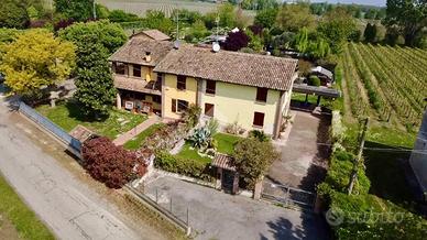 CASA SEMINDIPENDENTE A NOVELLARA