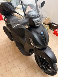 Piaggio Beverly ABS 400 Deep Black HPE