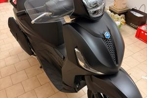 Piaggio Beverly ABS 400 Deep Black HPE