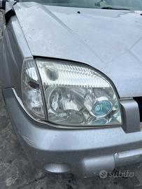 Fanale anteriore dx Nissan xtrail