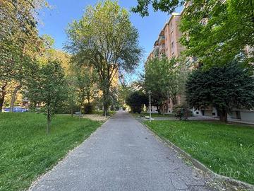 Appartamento di 83 m² con 3 locali e box auto a Mi