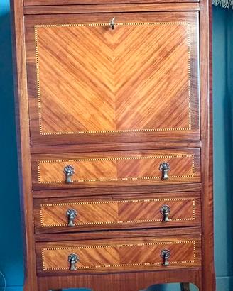 Secretaire d'epoca a ribalta