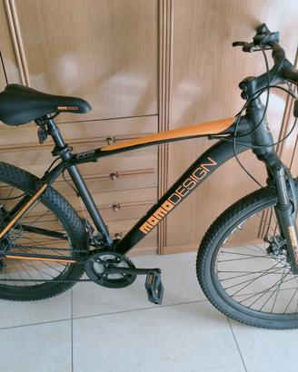 Vedo bici Momo Design usata pochissimo
