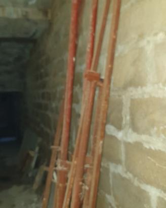 puntelli, cavalletti e tubi innocenti 