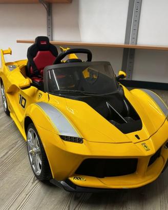 Ferrari Macchina a Batteria 24V 125 X 60 CM 24V