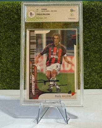 Carta gradata e autografata maldini