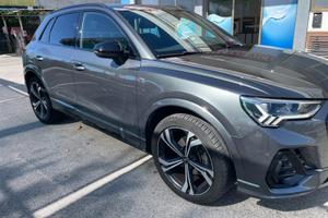 AUDI Q3 Identity Black 35 TDI 150 CV S Tronic