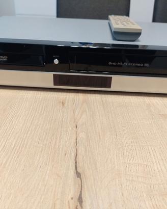 Videoregistratore combinato DVD/VHS