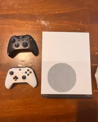 Xbox one S 1 TB + 2 controller + 10 giochi top