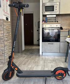 Monopattino elettrico Xiaomi eletric scooter 4Go