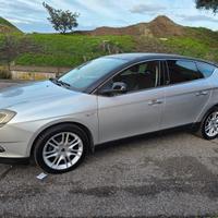 lancia delta platinum 1.6 120cv