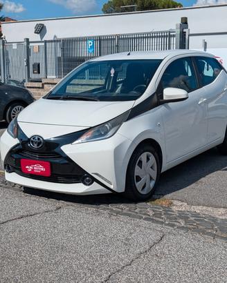 Toyota Aygo 1.0 VVT-i 69 CV 5 porte x-cool