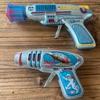 Pistola giocattolo in latta Space Gun e Atomic gun