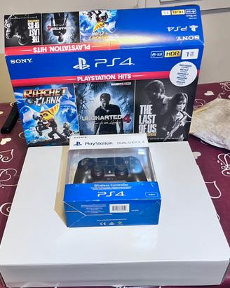 PS4 + due controller originali
