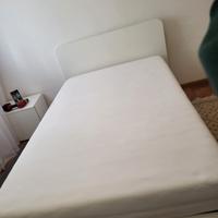 LETTO DA  UNA PIAZZA E MEZZO 130 X 200 .