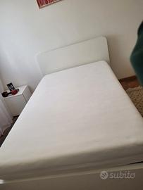 LETTO DA  UNA PIAZZA E MEZZO 130 X 200 .