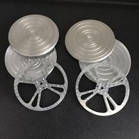 Due contenitori in metallo + porta bobine super 8