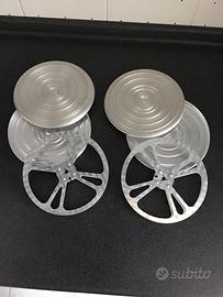 Due contenitori in metallo + porta bobine super 8
