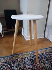 Tavolino treppiede da soggiorno