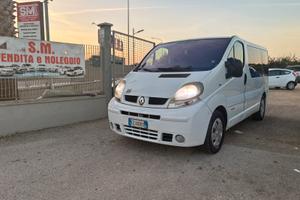 Furgone Renault trafic 9 posti