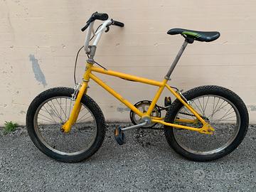 BICICLETTA BMX MONOMARCIA