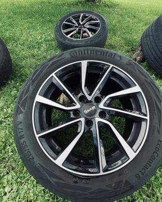 Set 4 Cerchi in Lega 17” + Gomme 215/55 R17