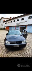 VW Golf 1.6