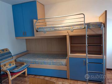 Cameretta con 3 letti