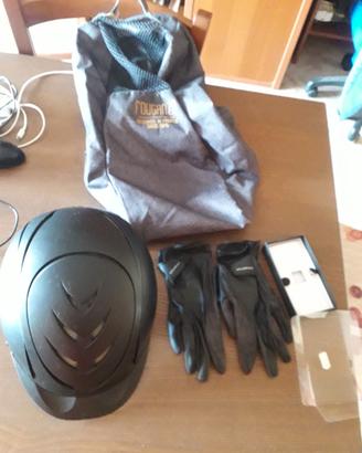 Casco, guanti, zaino e gemelli per equitazione