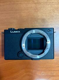 Panasonic Lumix S9