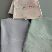 Asciugamani ricamati a mano