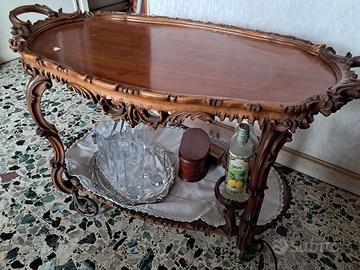 Carrello vivande/liquori