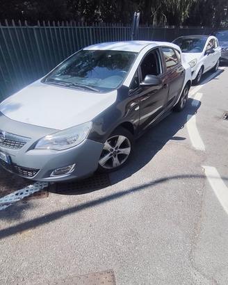 Opel Astra j 1.4 100cv 2011 
