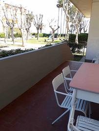 Andora, trilocale su parco e mare, dal 29 agosto