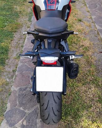 BMW F900R