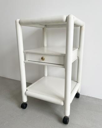 Tavolino vintage in legno laccato bianco con ruote