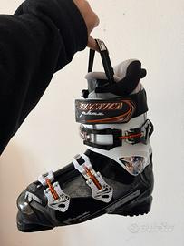 Scarpone nuovo mai usato 275