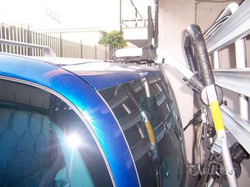 Portabici posteriore pieghevole per 3 bici